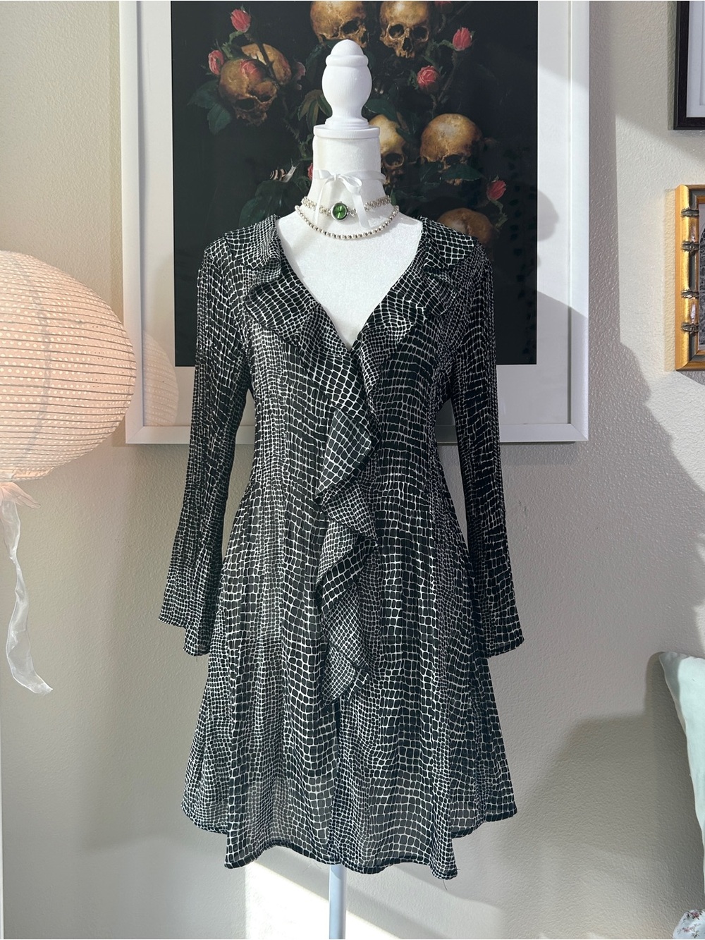 Sunny Leigh Black White Snake Print Ruffle Tunic Blouse Dress M